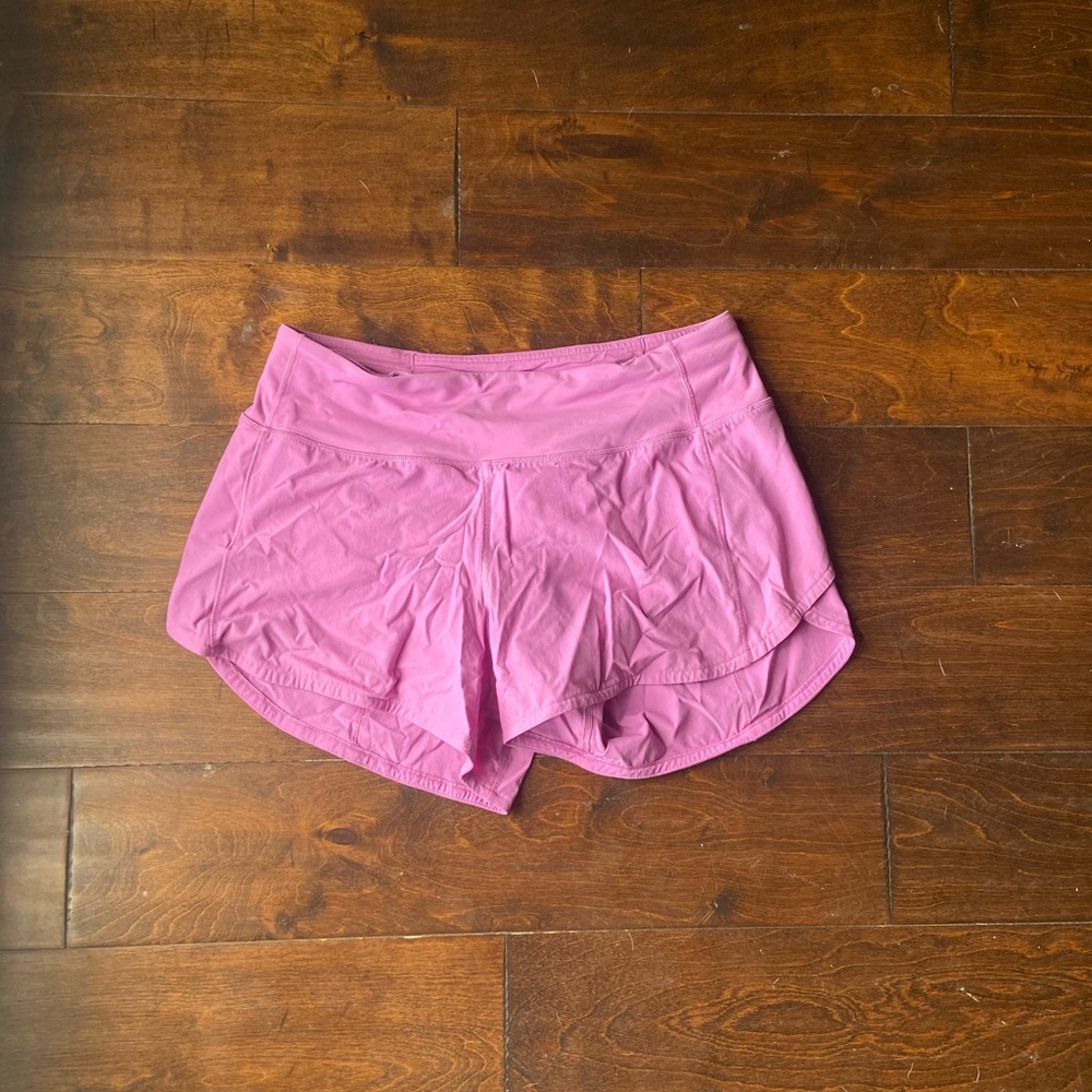 lululemon light mauve 4in shorts